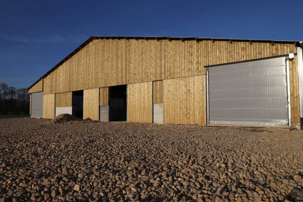 Stabulation pour 160 vaches laitières - Bardage bois